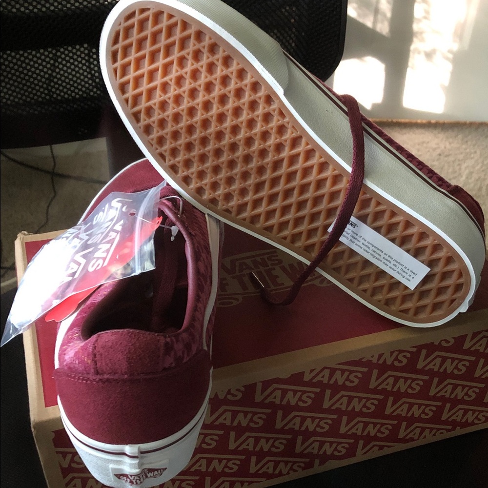 Vans Women's Burgundy Canvas & Suede Low-Top Sneakers with Gum Outsole